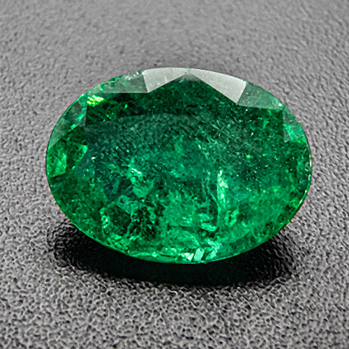 Emerald from Zambia. 1.37 Carat. Oval, small inclusions