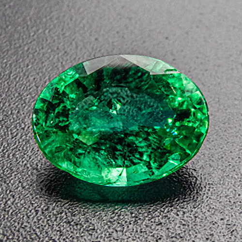 Emerald from Zambia. 1.58 Carat. Oval, small inclusions