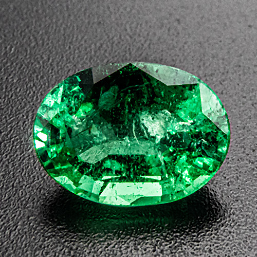 Emerald from Zambia. 1.84 Carat. Oval, distinct inclusions