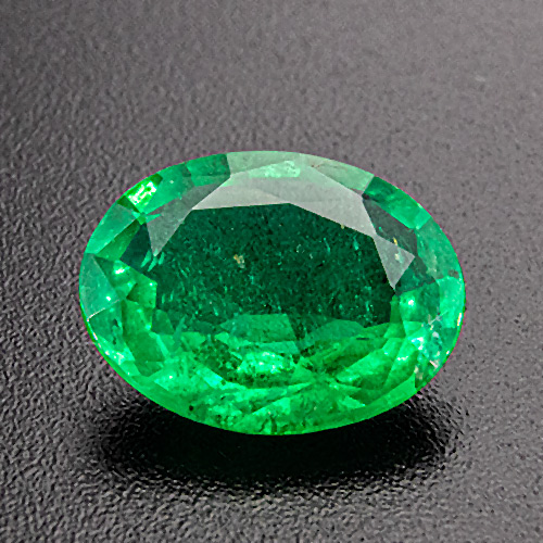 Emerald from Zambia. 2.01 Carat. Oval, small inclusions