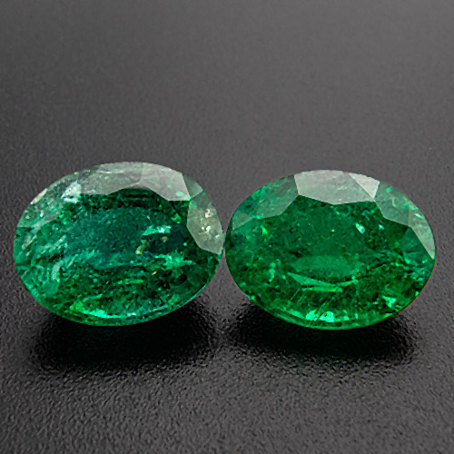 Emerald from Zambia. 6.39 Carat. Oval, distinct inclusions