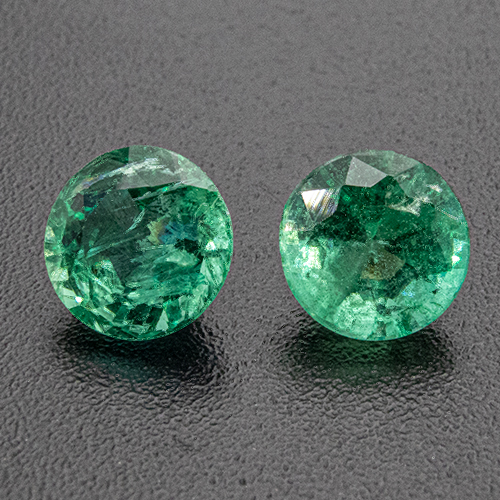 Emerald from Zambia. 0.91 Carat. Well matched pair, good colour, vibrant