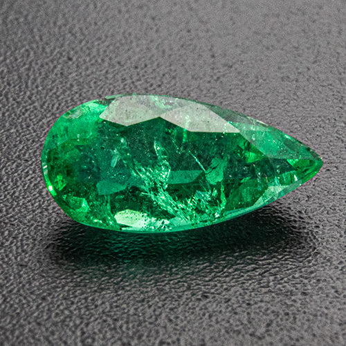 Emerald from Brazil. 0.67 Carat. Pear, distinct inclusions