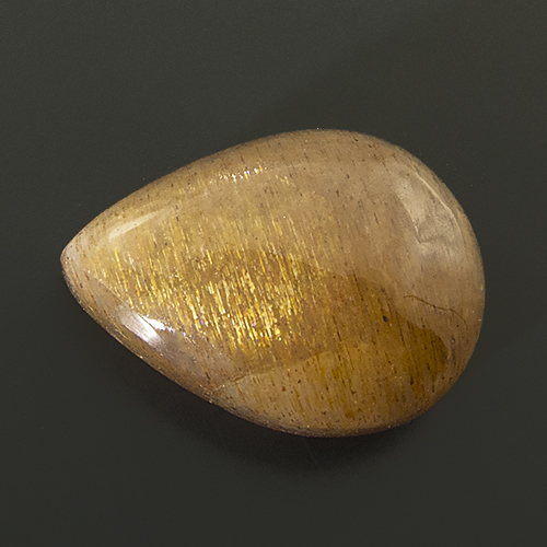 Sunstone (Aventurine Feldspar) from Tanzania. 4.96 Carat. Cabochon Pear, semi-translucent
