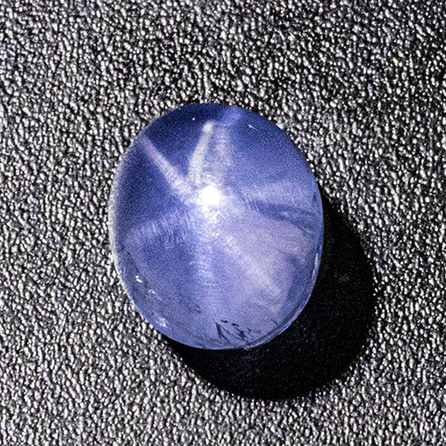 Star Sapphire from Sri Lanka. 2.52 Carat. Good star, good colour, very high transparency