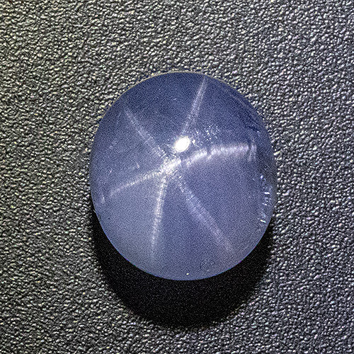 Star Sapphire from Sri Lanka. 4.7 Carat. Cabochon Oval, semi-translucent