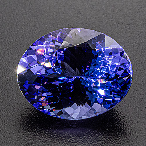Tanzanite from Tanzania. 3.9 Carat. Oval, very very small inclusions