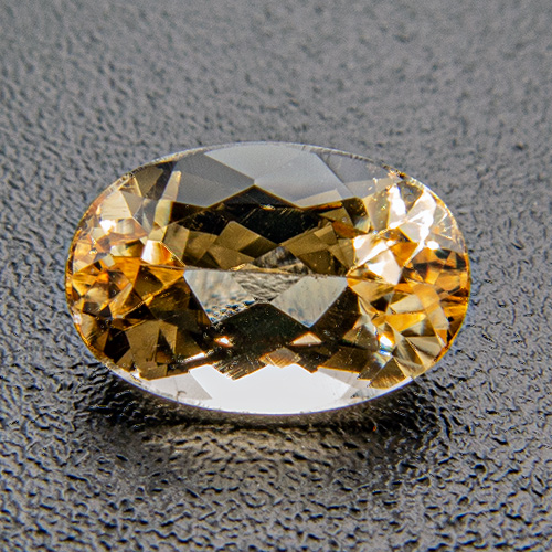 Golden Topaz from Brazil. 1 Piece. Attractive colour between golden topaz and imperial topaz