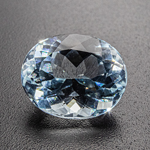 Natural Blue Topaz from Brazil. 3.35 Carat. Oval, very very small inclusions