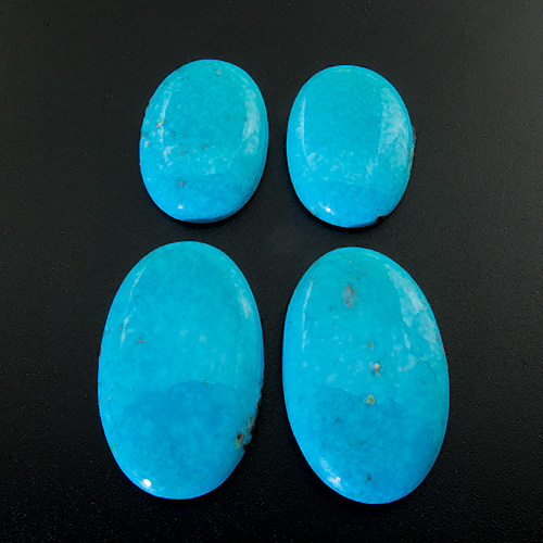 Turquoise from Mexico. 28.6 Carat. 22x14mm & 17x12mm