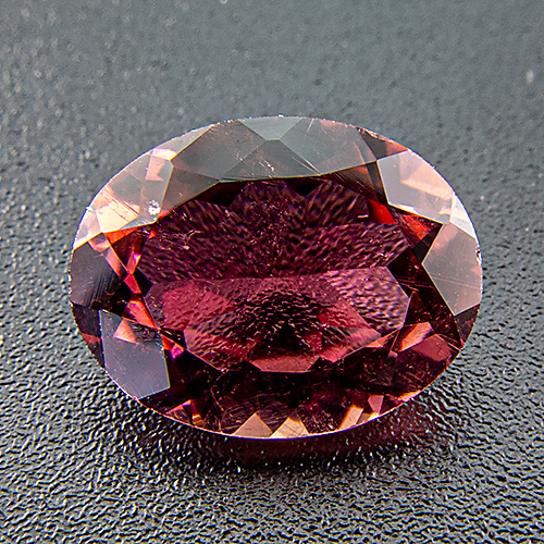 Tourmaline (Rubellite) from Brazil. 1.6 Carat. Oval, small inclusions