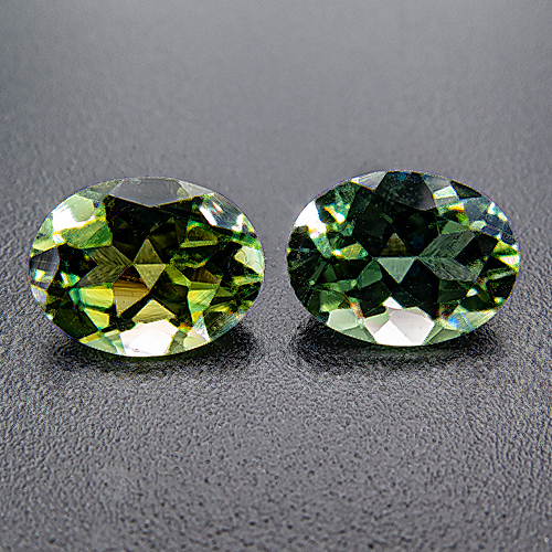 Tourmaline (Verdelite). 1 Piece. Colours in this lot range from peridot green to slightly bluish green. Please specify when ordering (or accept our choice)