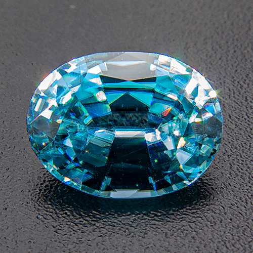 Zircon (Starlite) from Cambodia. 1 Piece. Best quality. Fine colour, eye clean, very well cut and proportioned